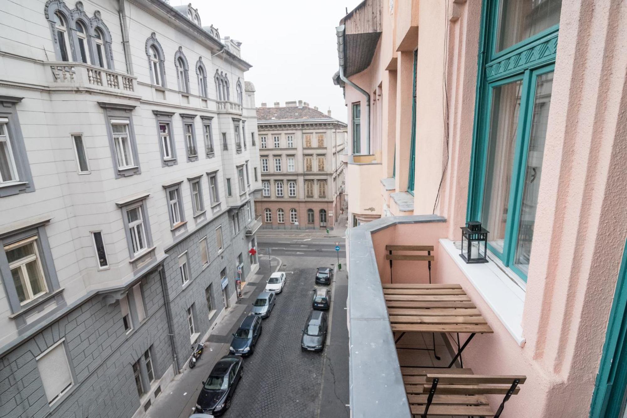 Newsunny Apartment At The Budacastle Budapest Exterior photo